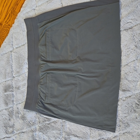 Athleta Grey/Green Skort, Women's Size 12, Great Condition - Picture 9 of 10